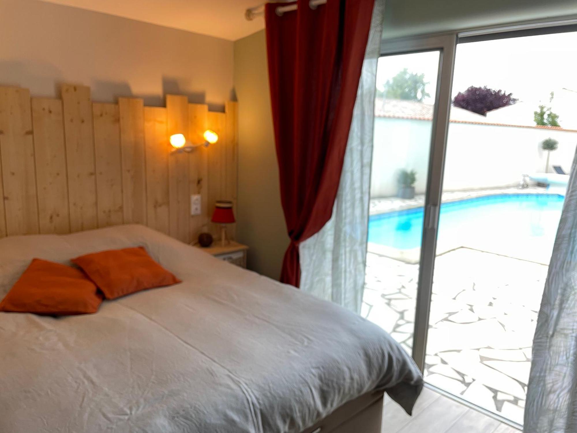 Bed and Breakfast Les Pertuis Rochelais Perigny  Екстер'єр фото